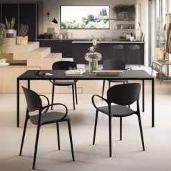 Sedia impilabile con braccioli Abby - Connubia