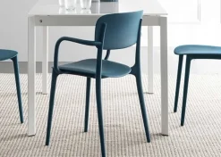Sedia impilabile con braccioli Liberty - Calligaris
